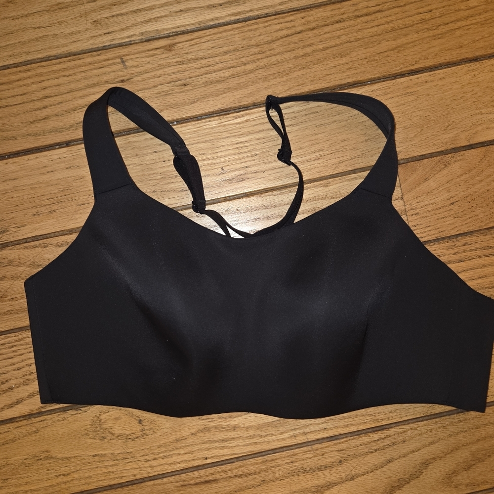 Lululemon Black Women's SPORTS BRA 38C *NEW*